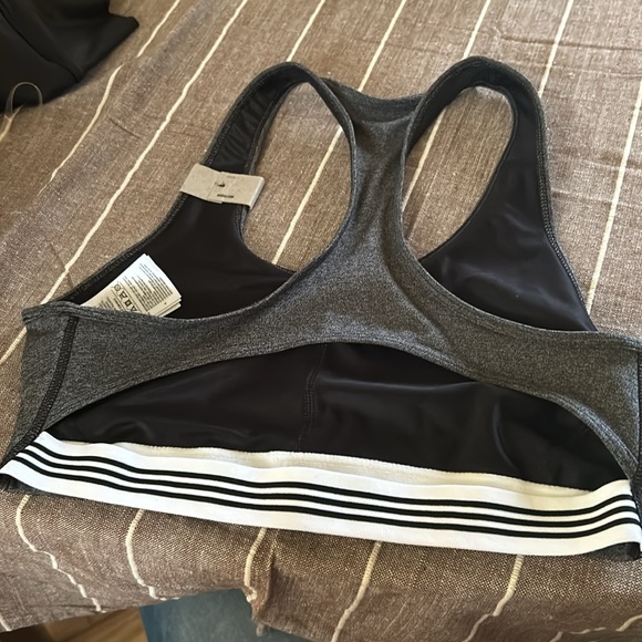Sports bra - Picture 2 of 2